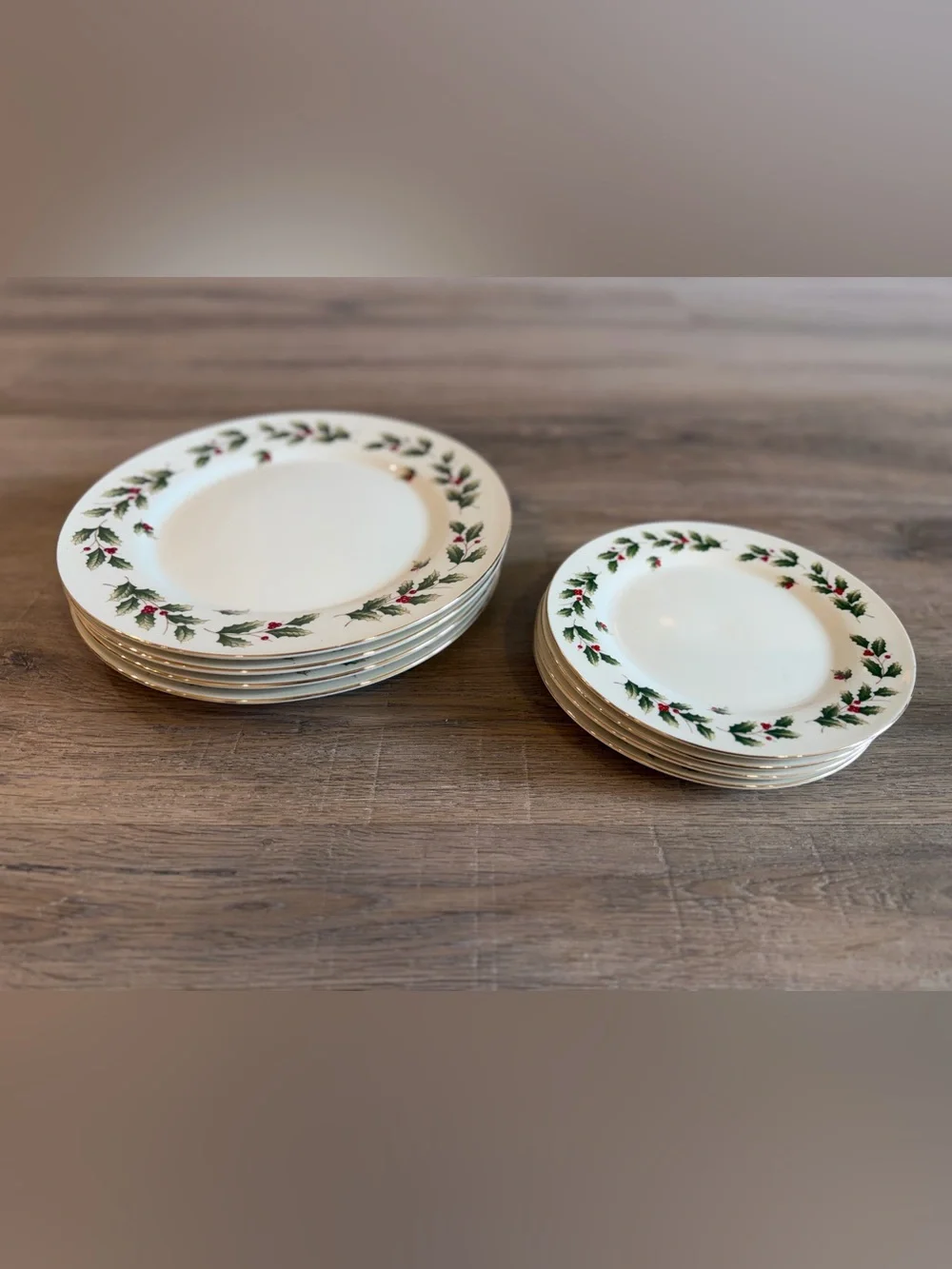 Bazaars Inc Christmas Holly Dinner & Salad Plates Set of 8 Gold Trim